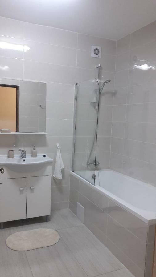 Travel Homzzz Apartments Târgu-Mureş Exteriér fotografie