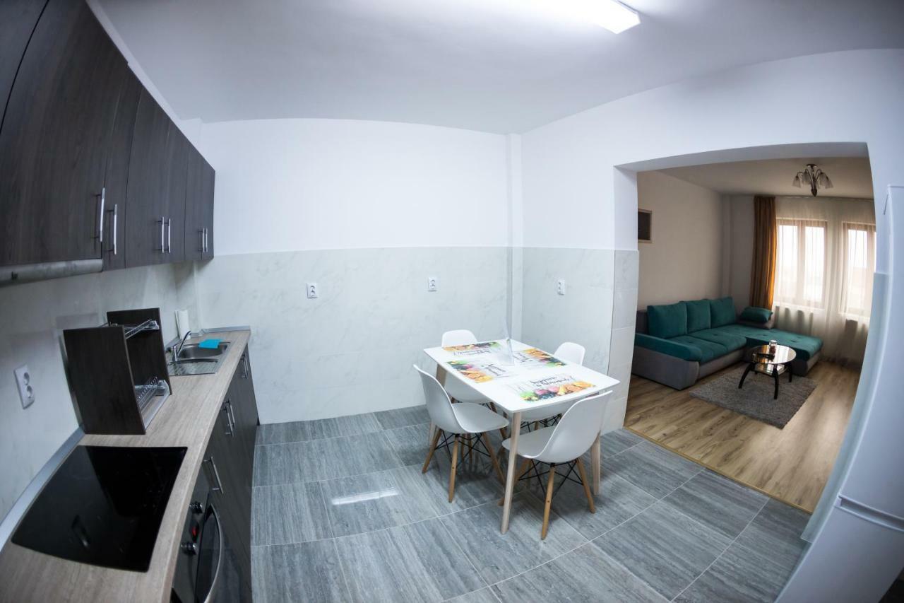 Travel Homzzz Apartments Târgu-Mureş Exteriér fotografie