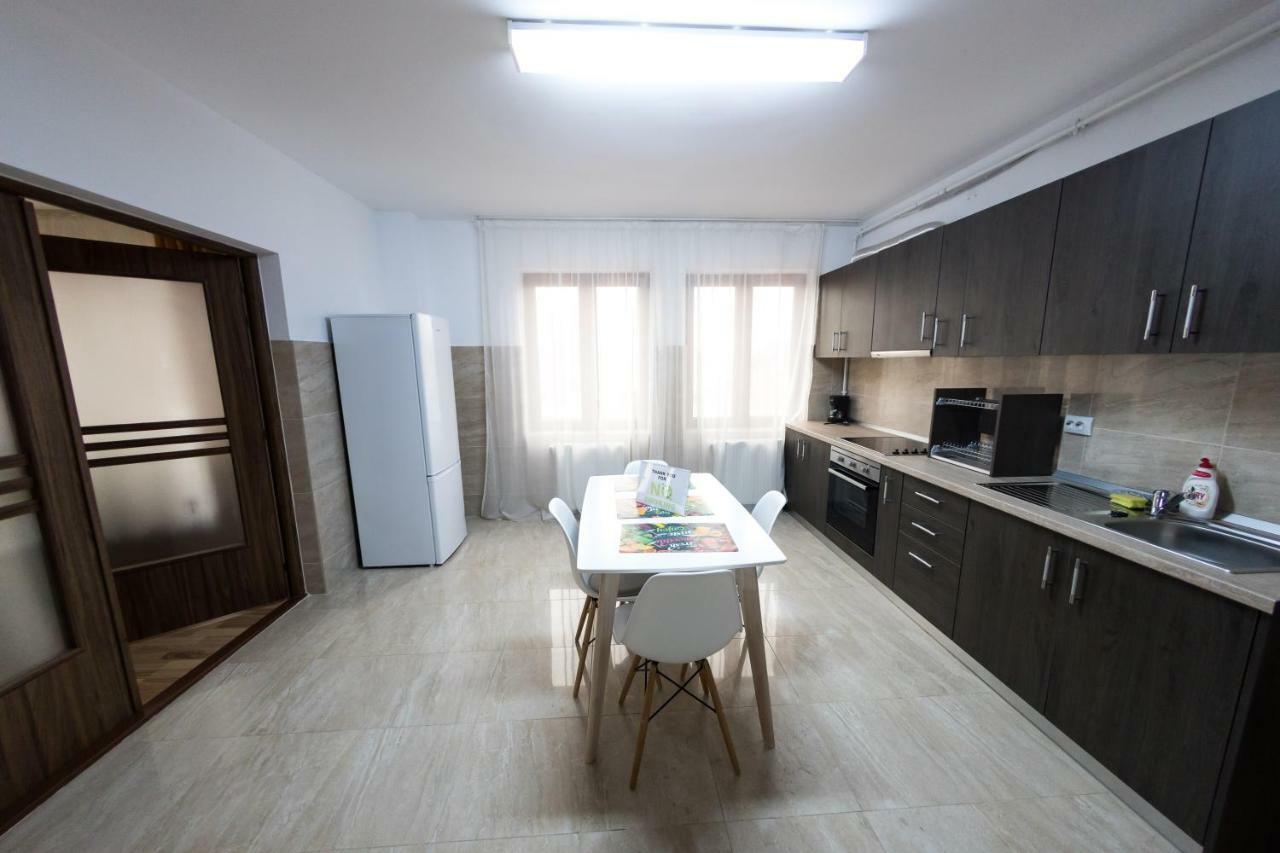 Travel Homzzz Apartments Târgu-Mureş Exteriér fotografie